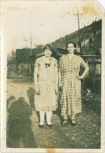 1925 Photograph of Mary Youchison (l) and Mary Verbonits (r)